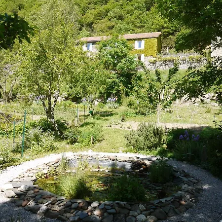 Le Mas Des Fontaines Penzion